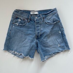 Abercrombie & Fitch Women's Medium Wash 90s Baggy Short Low Rise Size 24 or 00